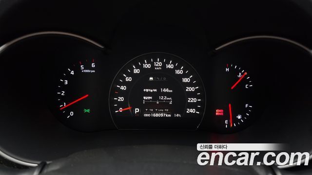 Kia Sorento R Diesel 2.0 2WD Prestige 2014 — фото 8