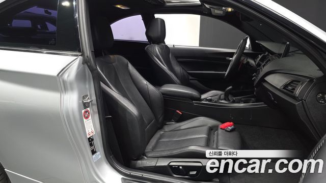 BMW 2 Series (F22) 220d M Sport Coupe 2014 — фото 15