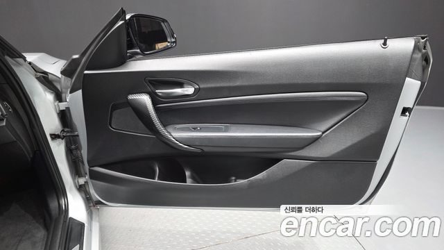 BMW 2 Series (F22) 220d M Sport Coupe 2014 — фото 30