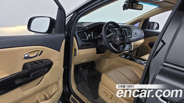 Kia Carnival Gasoline 7-seater Limousine President 2018 — фото 10