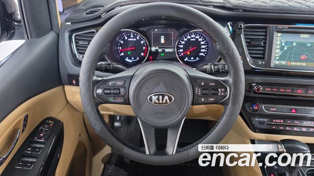 Kia Carnival Gasoline 7-seater Limousine President 2018 — фото 17