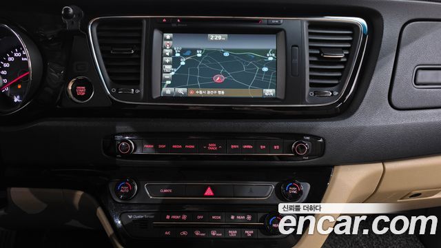 Kia Carnival Gasoline 7-seater Limousine President 2018 — фото 18