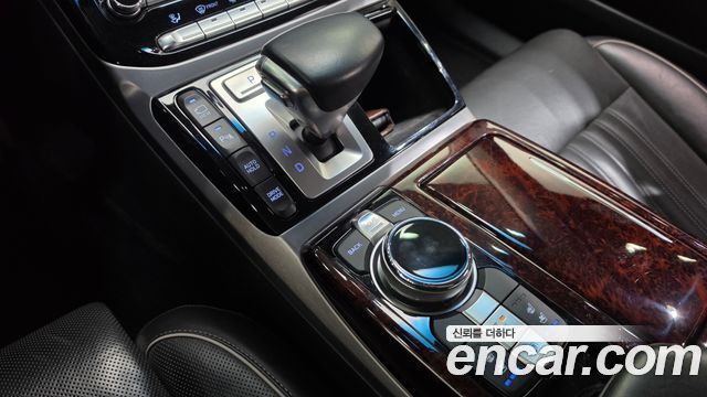 Genesis EQ900 5.0 GDI AWD Prestige 2018 — фото 9