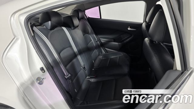 Kia K3 Trendy 2015 — фото 11