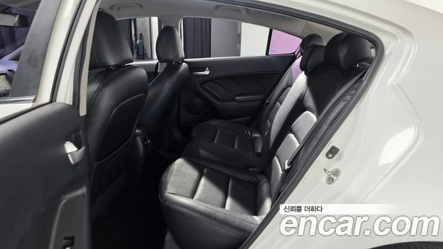 Kia K3 Trendy 2015 — фото 12