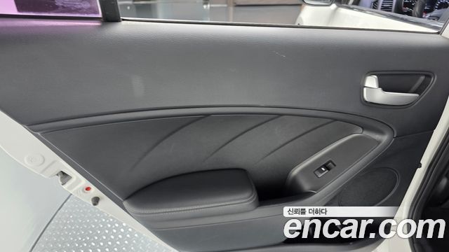 Kia K3 Trendy 2015 — фото 25