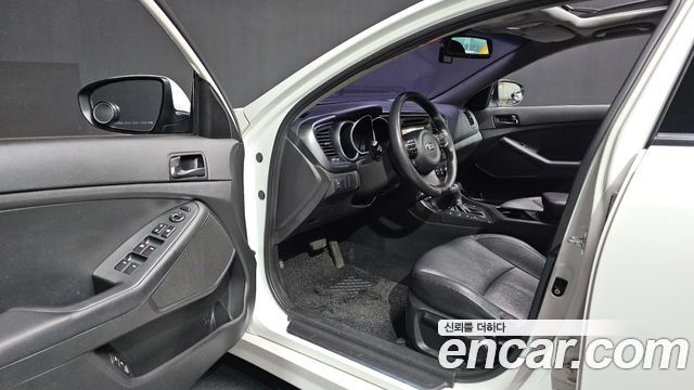 Kia K5 LPI Luxury 2014 — фото 10