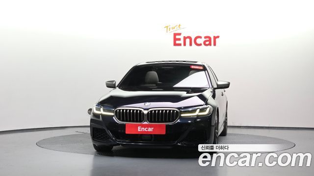BMW 5 Series (G30) M550i xDrive 2022 — фото 3