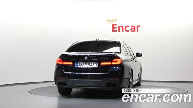 BMW 5 Series (G30) M550i xDrive 2022 — фото 4