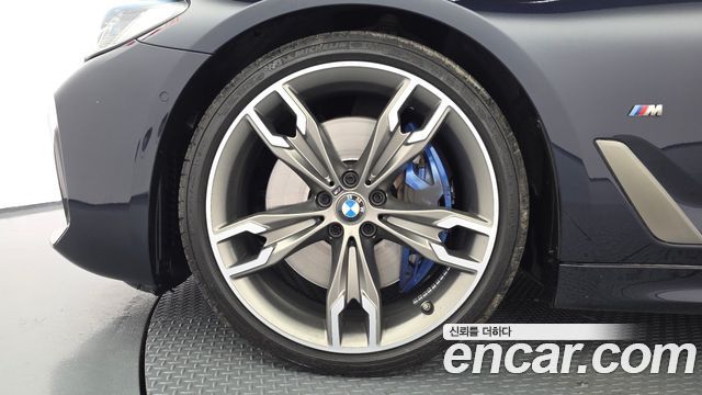 BMW 5 Series (G30) M550i xDrive 2022 — фото 5