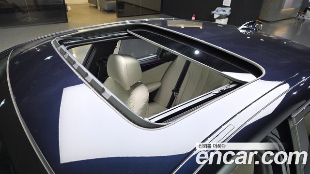 BMW 5 Series (G30) M550i xDrive 2022 — фото 19