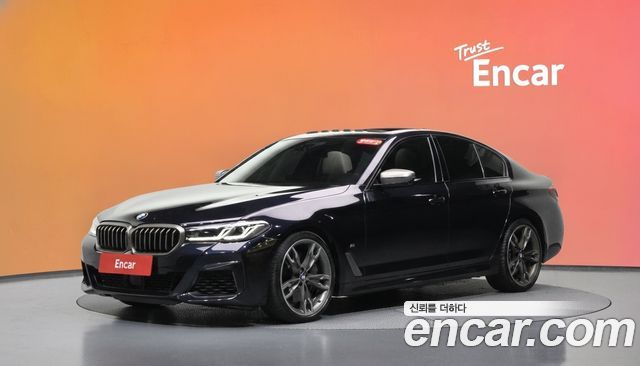 BMW 5 Series (G30) M550i xDrive 2022 — фото 1