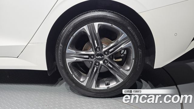 Kia K5 (III) 2.0 Signature 2020 — фото 21