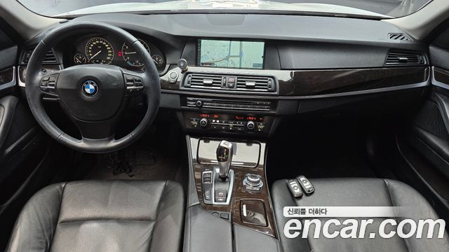 BMW 5 Series (F10) 528i 2012 — фото 7