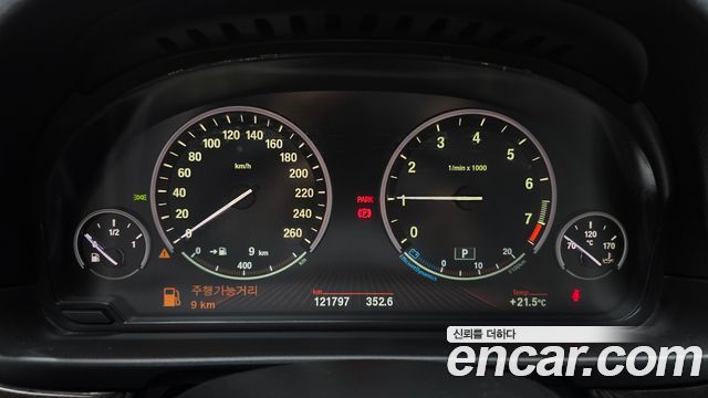 BMW 5 Series (F10) 528i 2012 — фото 8