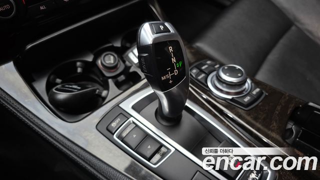 BMW 5 Series (F10) 528i 2012 — фото 9