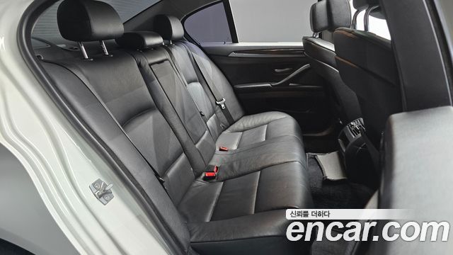 BMW 5 Series (F10) 528i 2012 — фото 11