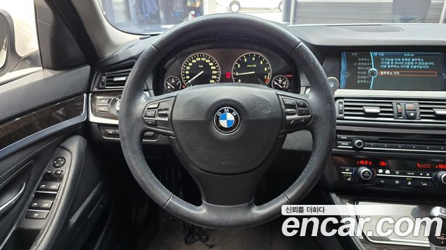 BMW 5 Series (F10) 528i 2012 — фото 13