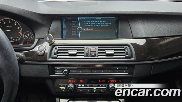 BMW 5 Series (F10) 528i 2012 — фото 14
