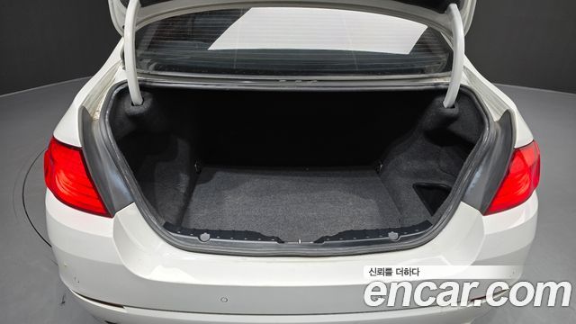 BMW 5 Series (F10) 528i 2012 — фото 20