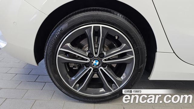BMW 1 Series (F40) 120i Sports 2022 — фото 5