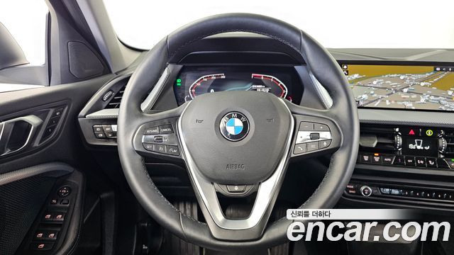 BMW 1 Series (F40) 120i Sports 2022 — фото 13