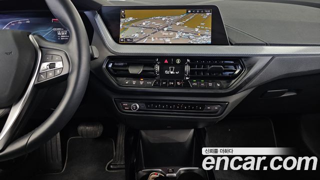 BMW 1 Series (F40) 120i Sports 2022 — фото 15