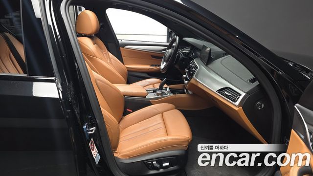 BMW 5 Series (G30) 520d M Sport package 2017 — фото 11