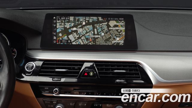 BMW 5 Series (G30) 520d M Sport package 2017 — фото 14
