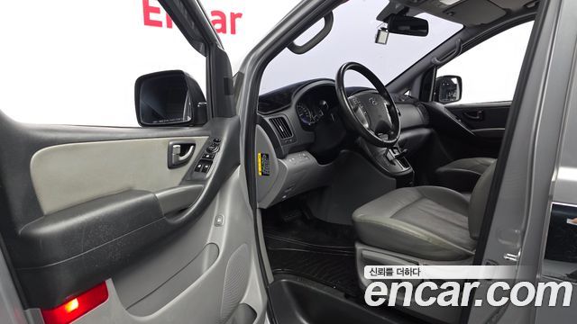 Hyundai Grand Starex 5-Seater VAN Modern 2017 — фото 10