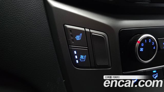 Hyundai Grand Starex 5-Seater VAN Modern 2017 — фото 18