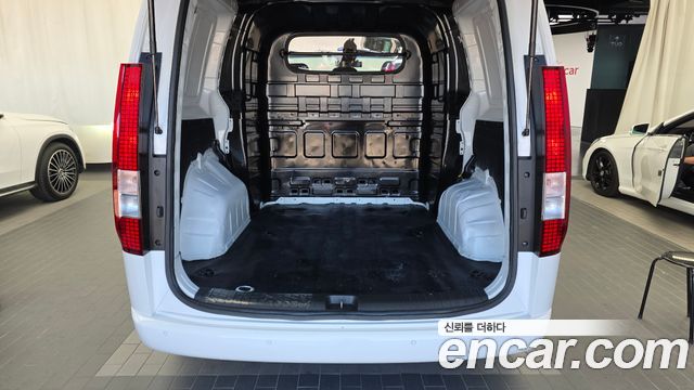 Hyundai Staria Cargo 5-Seater Smart 2022 — фото 24