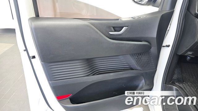 Hyundai Staria Cargo 5-Seater Smart 2022 — фото 30