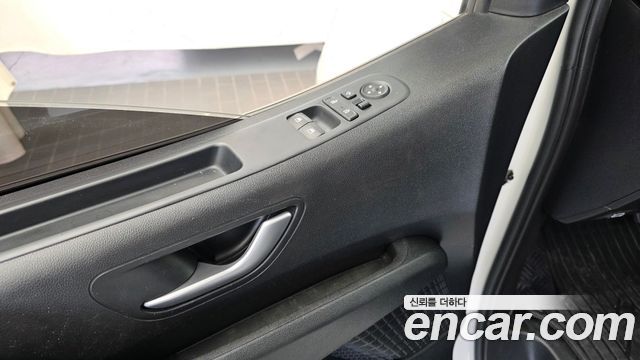 Hyundai Staria Cargo 5-Seater Smart 2022 — фото 33