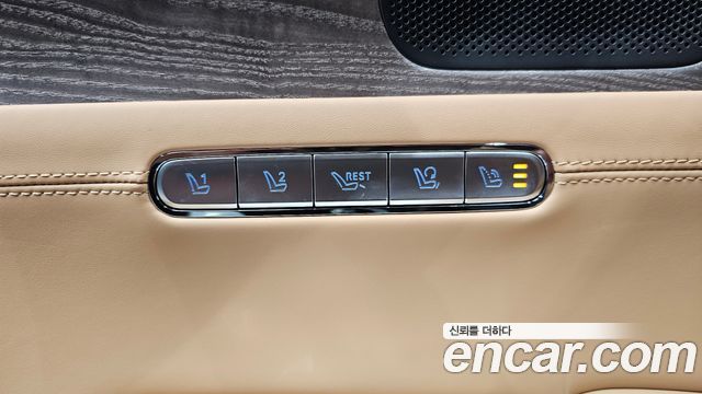 Genesis G90 (RS4) Gasoline 3.5 Turbo e-S/C AWD 2025 — фото 15