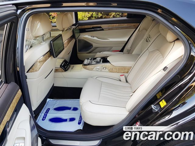 Genesis EQ900 3.8 GDI AWD Prestige 2018 — фото 6