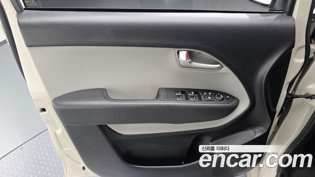 Kia Ray Wheelchair lift/Slope 2016 — фото 24