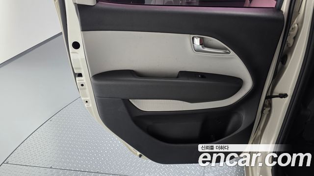 Kia Ray Wheelchair lift/Slope 2016 — фото 25