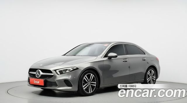 Mercedes-Benz A-Class (W177) A220 Sedan 2022 — фото 1
