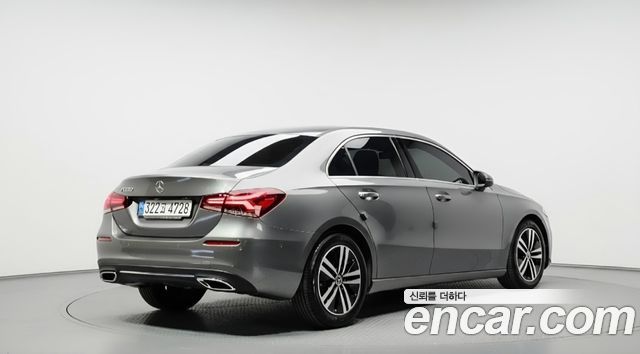 Mercedes-Benz A-Class (W177) A220 Sedan 2022 — фото 2