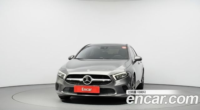 Mercedes-Benz A-Class (W177) A220 Sedan 2022 — фото 3