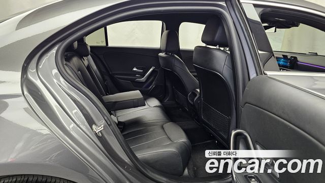 Mercedes-Benz A-Class (W177) A220 Sedan 2022 — фото 16