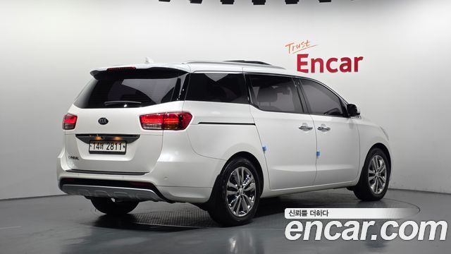 Kia Carnival 9-seater Prestige 2016 — фото 2