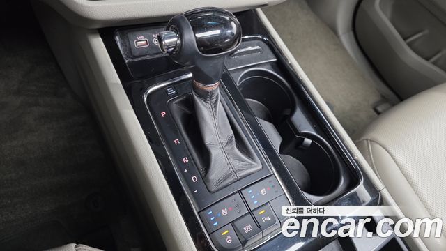 Kia Carnival 9-seater Prestige 2016 — фото 9