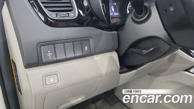 Kia Carnival 9-seater Prestige 2016 — фото 15