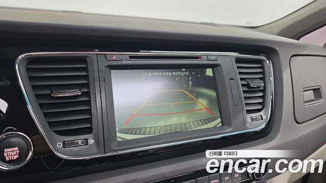 Kia Carnival 9-seater Prestige 2016 — фото 17