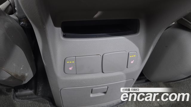 Kia Carnival 9-seater Prestige 2016 — фото 18