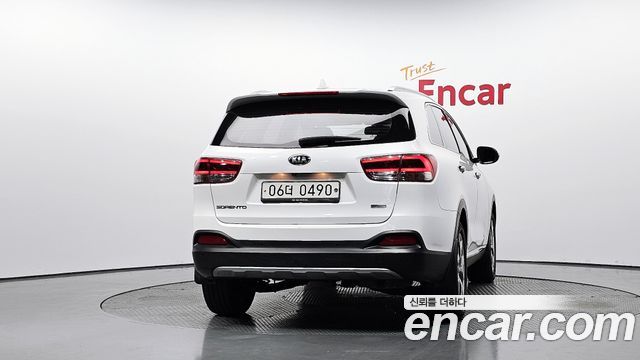 Kia Sorento Diesel 2.0 2WD Noblesse 2016 — фото 4