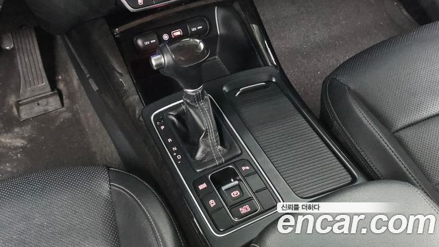 Kia Sorento Diesel 2.0 2WD Noblesse 2016 — фото 9
