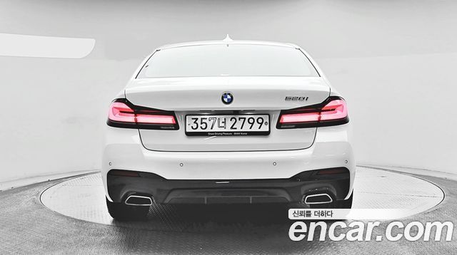BMW 5 Series (G30) 520i M Sport 2023 — фото 2